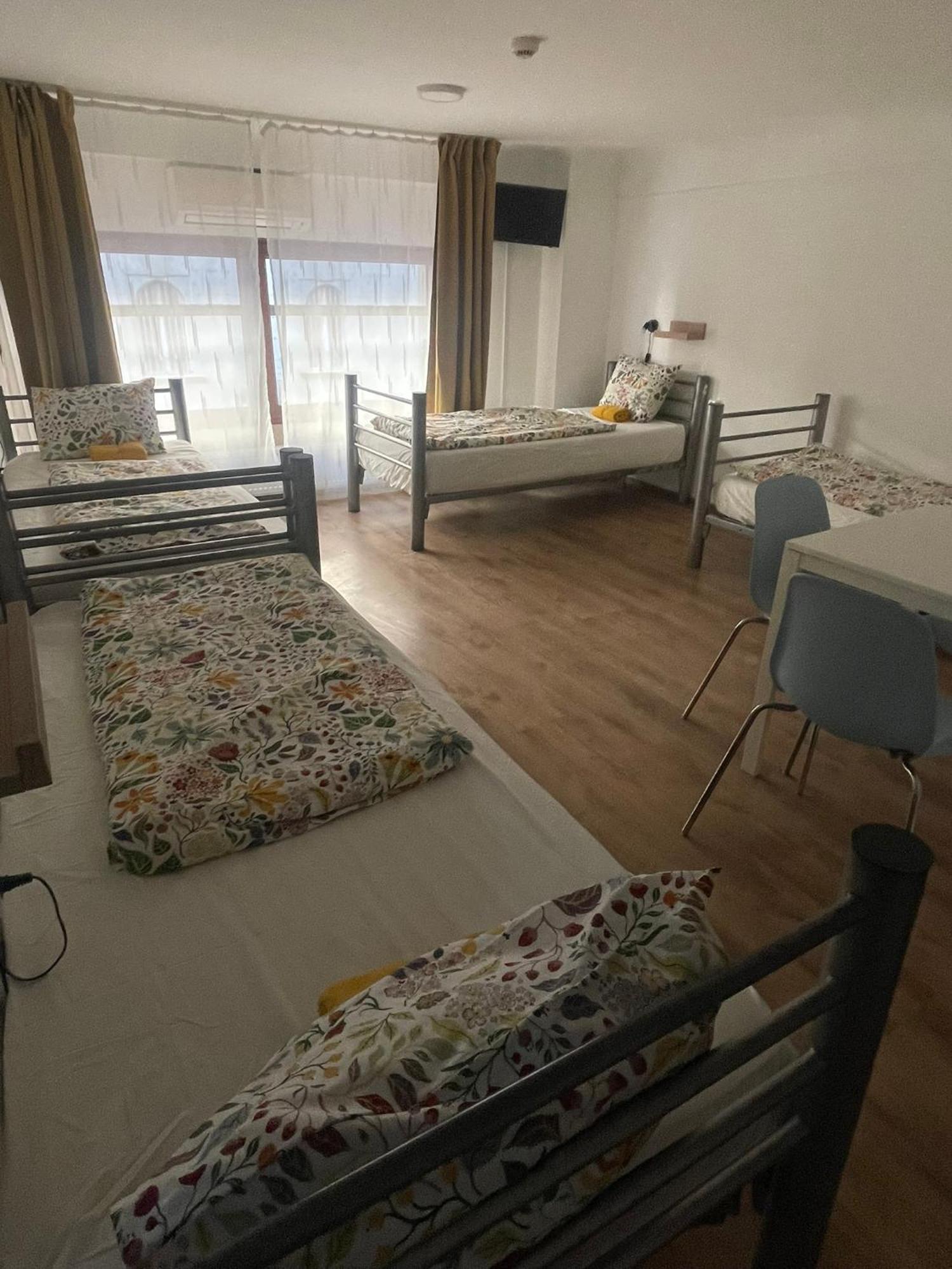 Center Hostel And Guest House Budapest Esterno foto