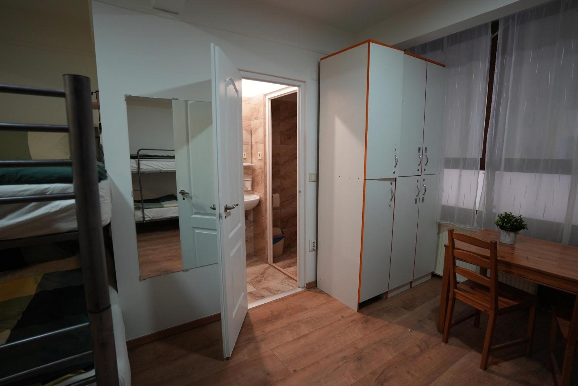 Center Hostel And Guest House Budapest Esterno foto
