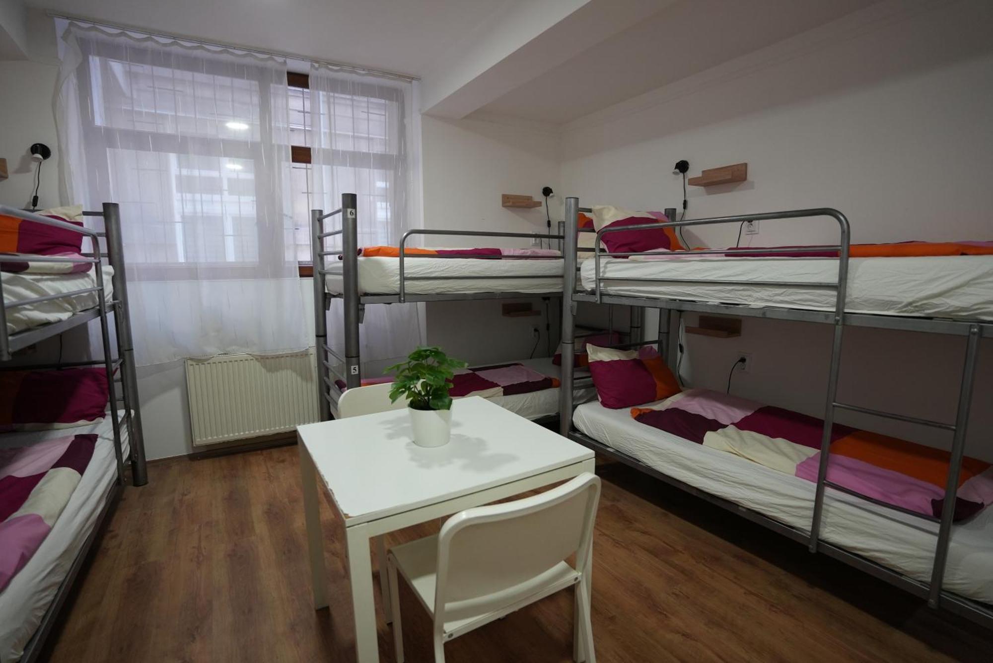Center Hostel And Guest House Budapest Esterno foto