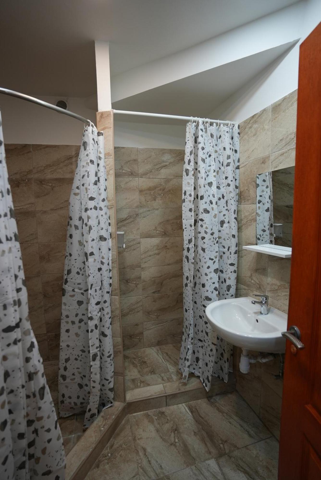 Center Hostel And Guest House Budapest Esterno foto