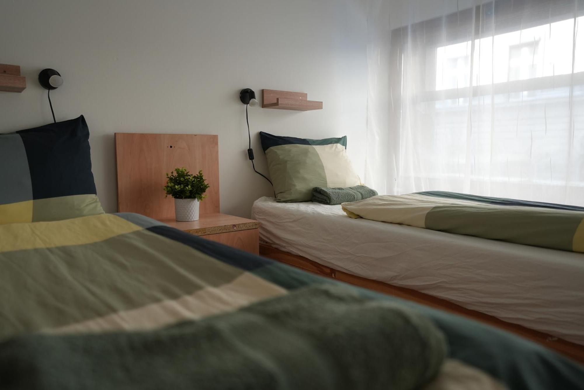 Center Hostel And Guest House Budapest Esterno foto