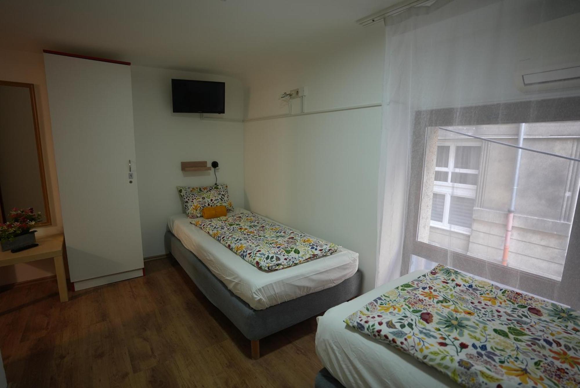 Center Hostel And Guest House Budapest Esterno foto